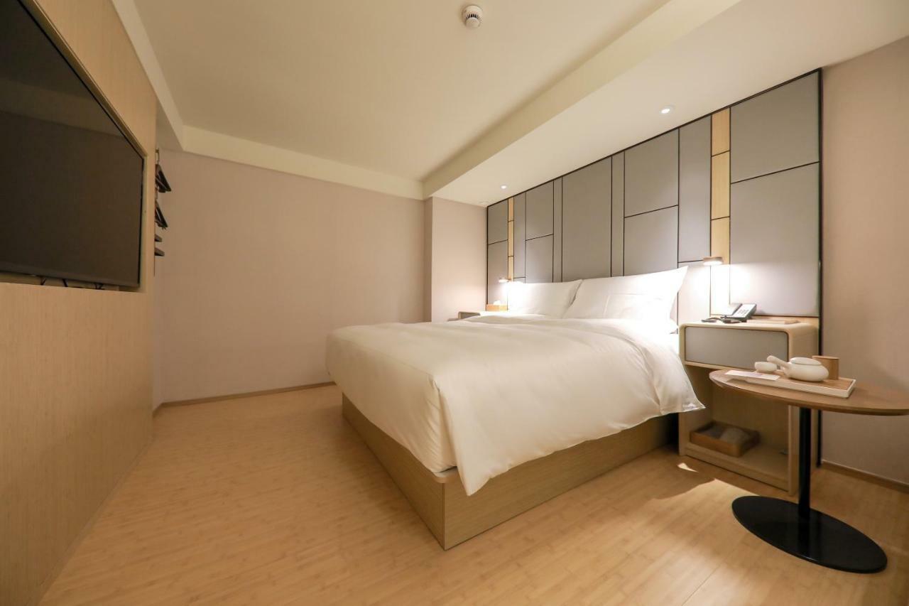Ji Hotel Shanghai Exteriör bild